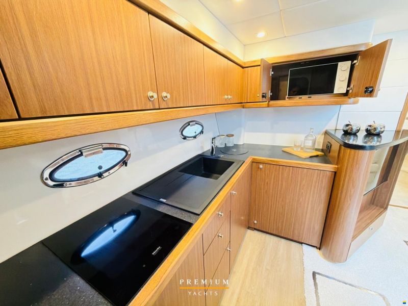 Sunseeker Portofino 47