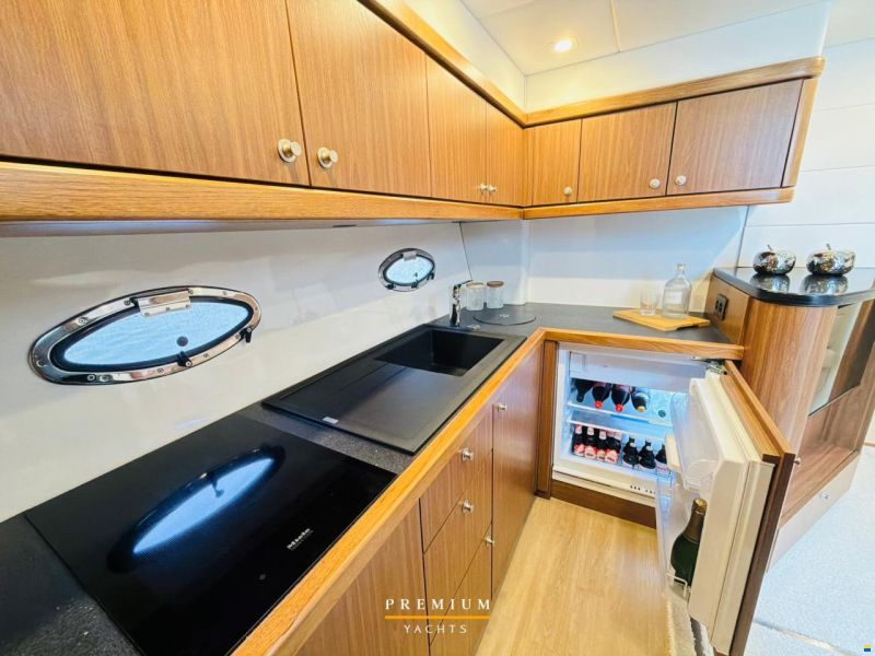Sunseeker Portofino 47