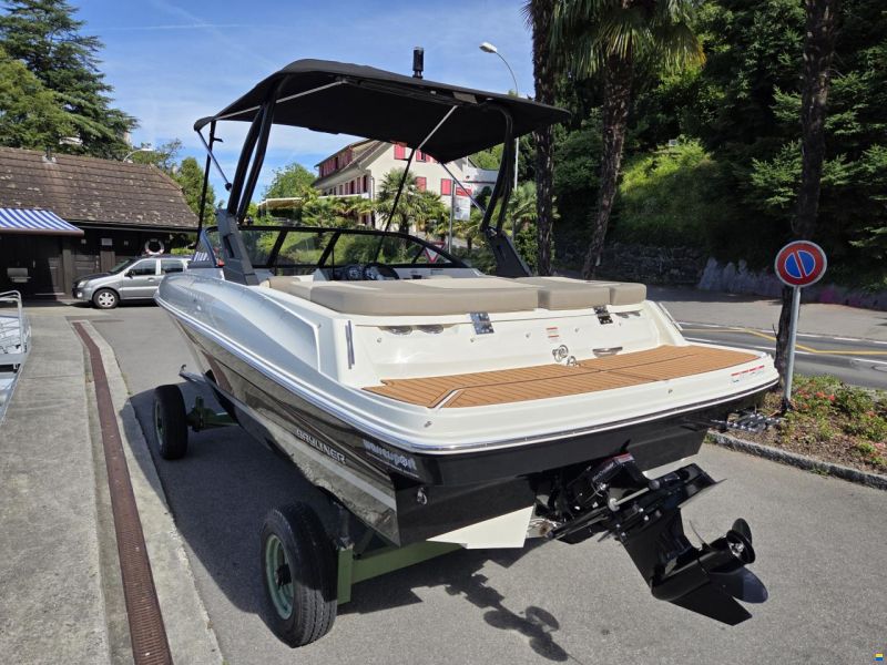 Bayliner VR 4 Wakeboard