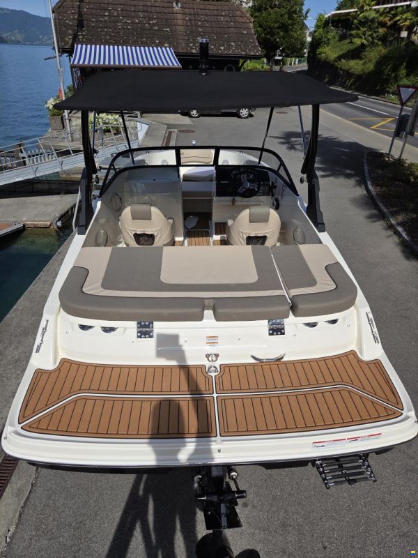 Bayliner VR 4 Wakeboard