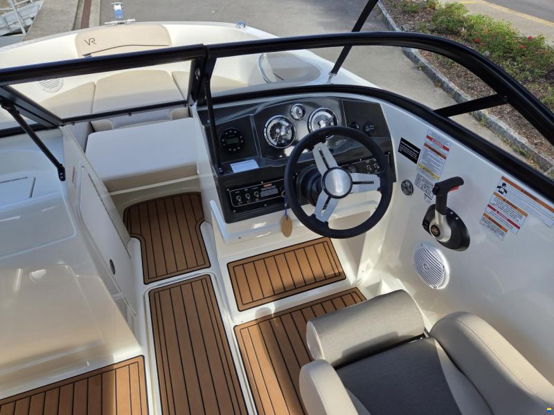 Bayliner VR 4 Wakeboard
