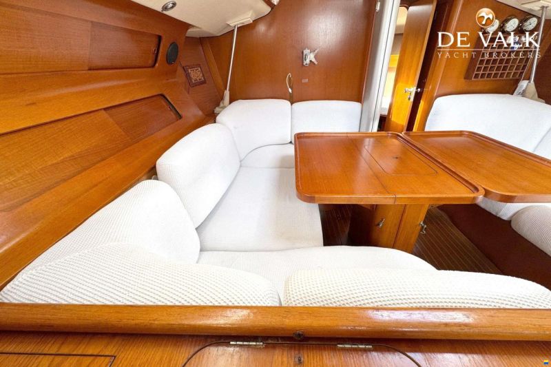 Grand Soleil 38