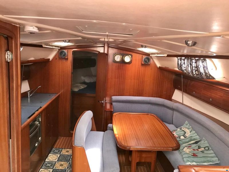 Bavaria 38