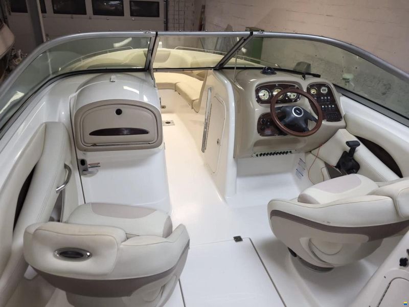 Chaparral 256 SSI