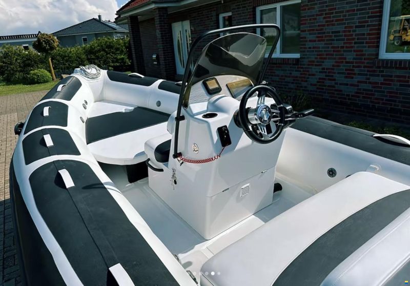 Adventure Vesta 585