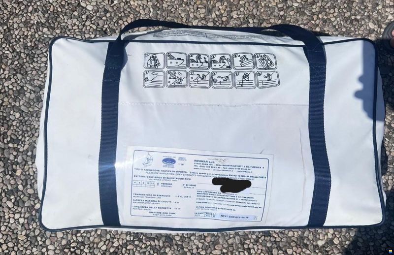 Zattera di salvataggio autogonfiabile