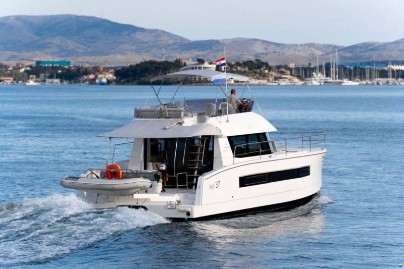 Fountaine Pajot MY 37