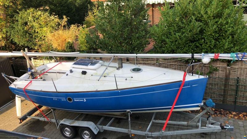 Beneteau First 210