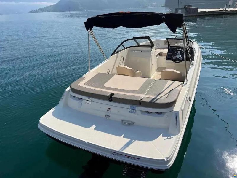 Bayliner VR4