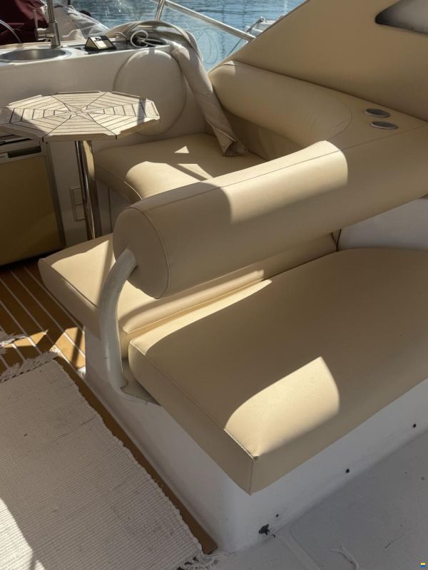 Bayliner Avantni 4285 Sunbridge