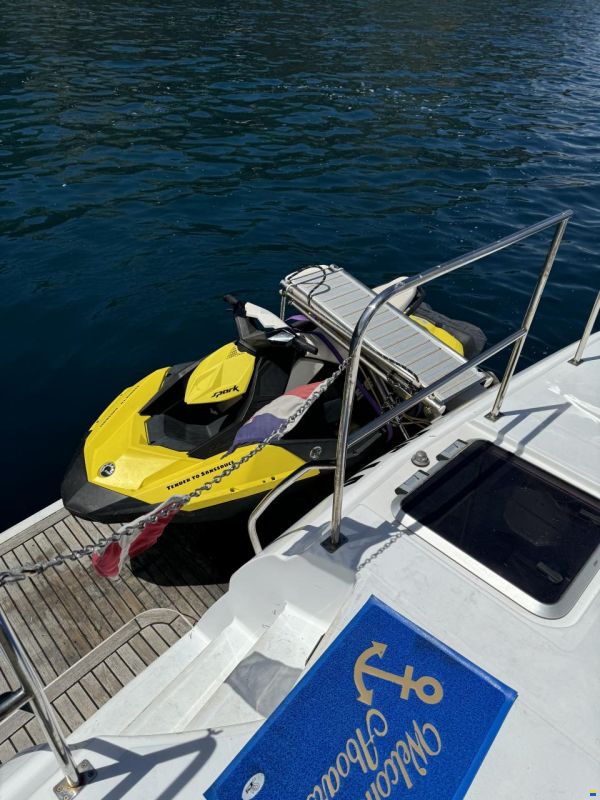Bayliner Avantni 4285 Sunbridge