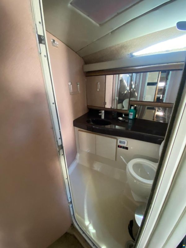 Bayliner Avantni 4285 Sunbridge