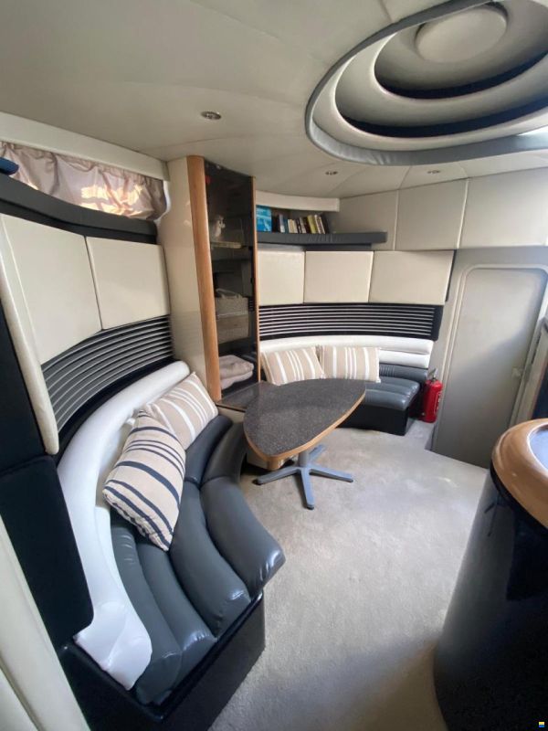 Bayliner Avantni 4285 Sunbridge