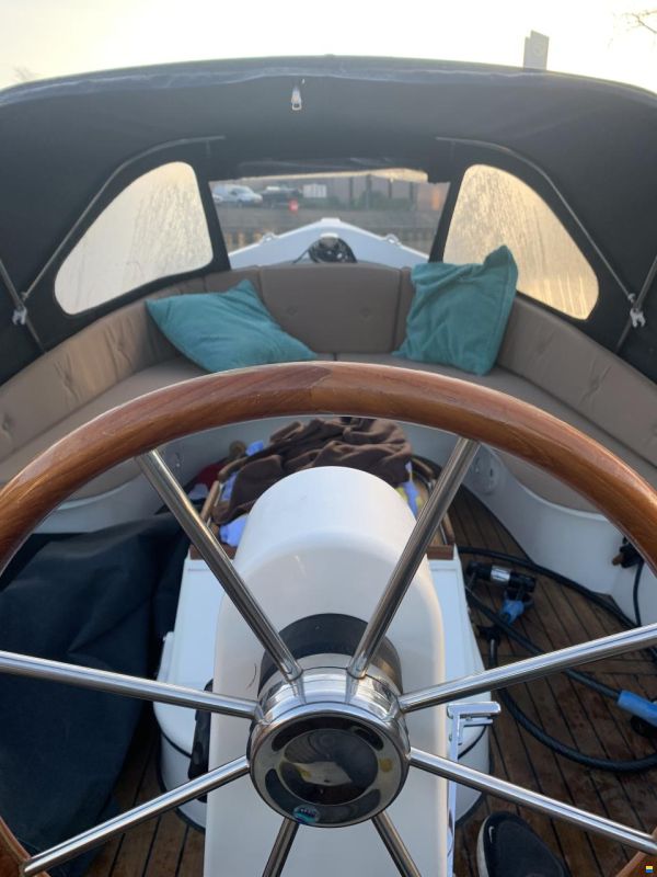 Bell Marine model 500