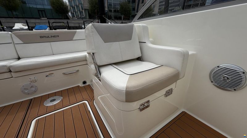 Bayliner 642 Cuddy
