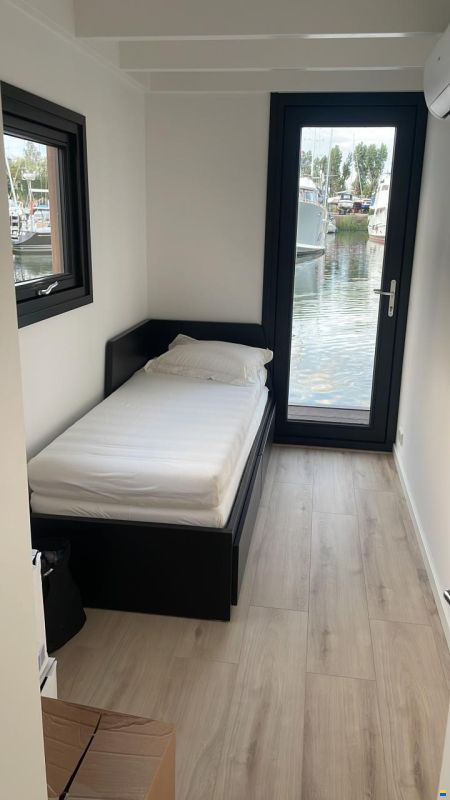 TMB60eco Houseboat Bij Rotterdam Ligplaa
