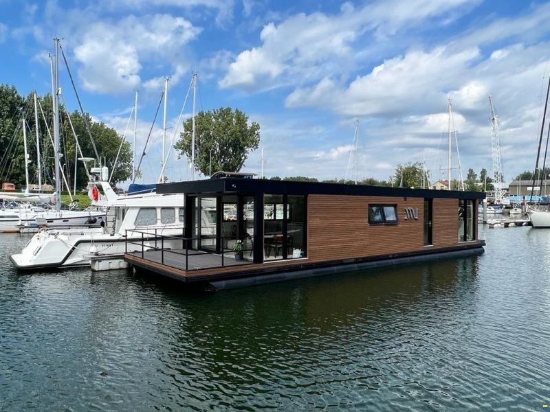TMB60eco Houseboat Bij Rotterdam Ligplaa