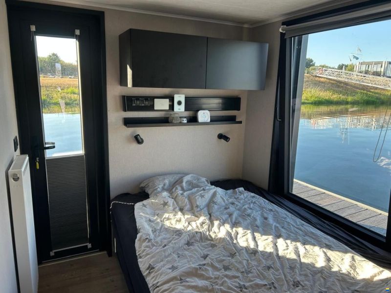 Lakelife Houseboat One Off XL PLUS