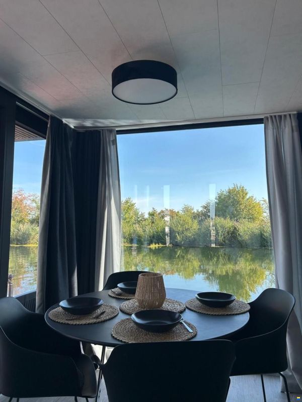 Lakelife Houseboat One Off XL PLUS