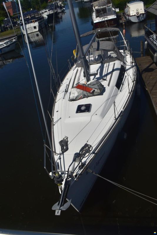 Beneteau Oceanis 37