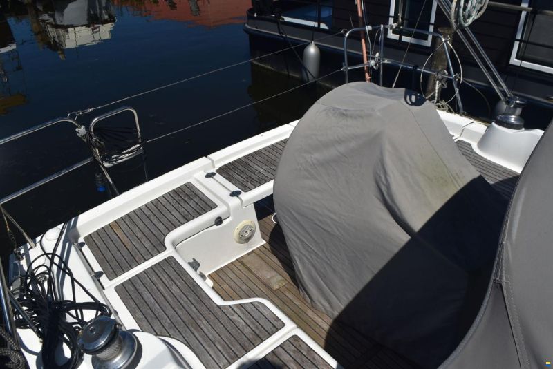 Beneteau Oceanis 37