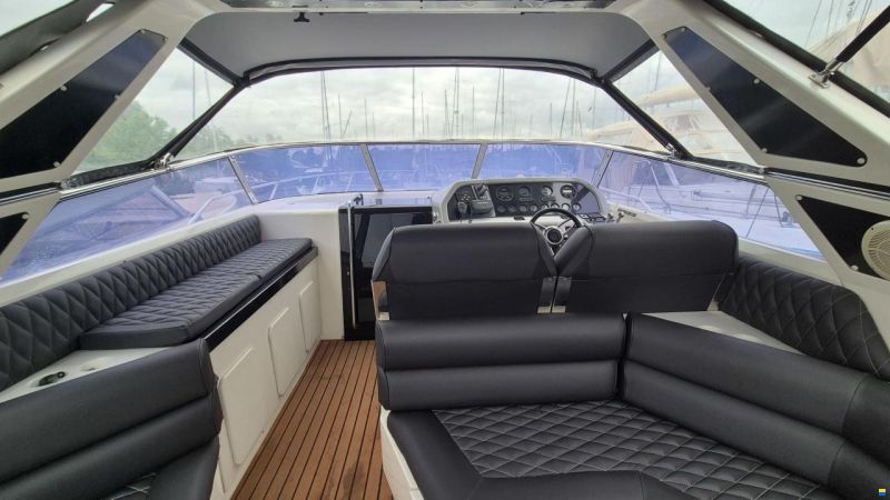 Sunseeker 38 Martinique