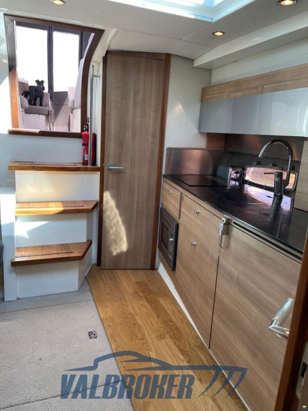 Sealine SC 38