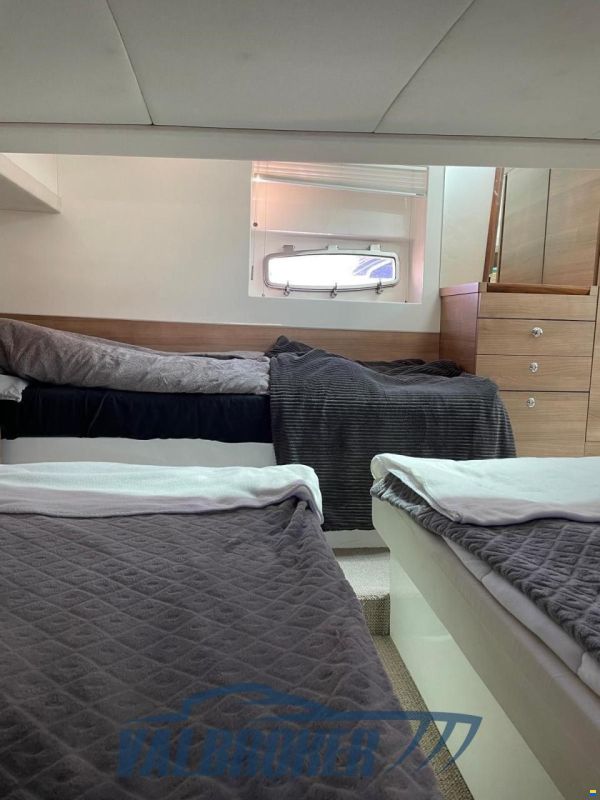 Sealine SC 38