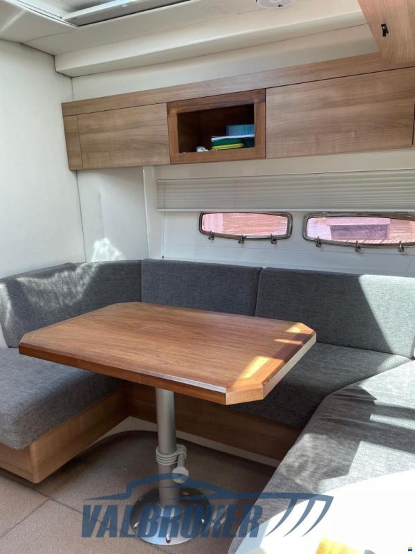 Sealine SC 38