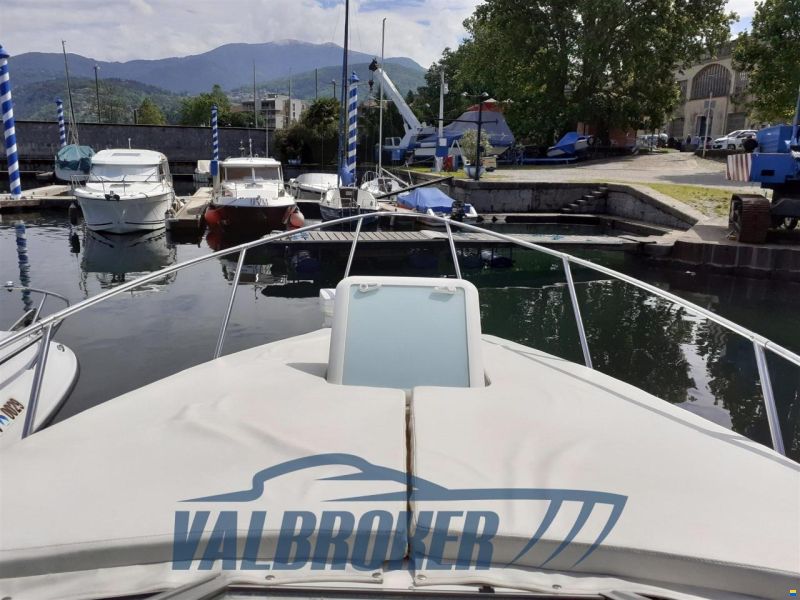Bayliner 245