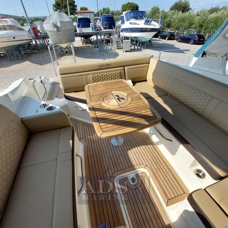 Sea Ray 270 SDX