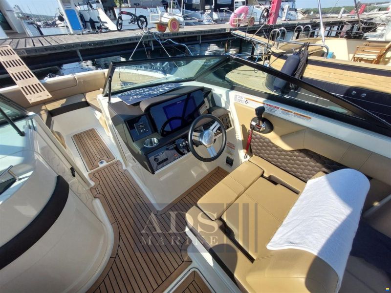 Sea Ray 270 SDX