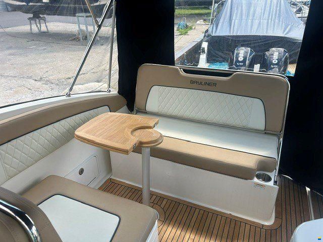 Bayliner CIERA 8