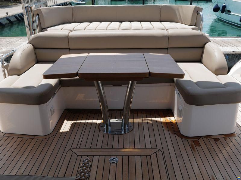 Sunseeker Manhattan 53