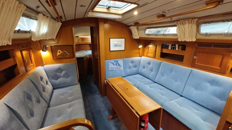 Hallberg-Rassy Hallberg Rassy 37