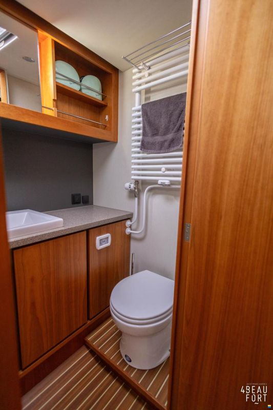 Linssen Grand Sturdy 470 Sedan Wheelhouse Longto