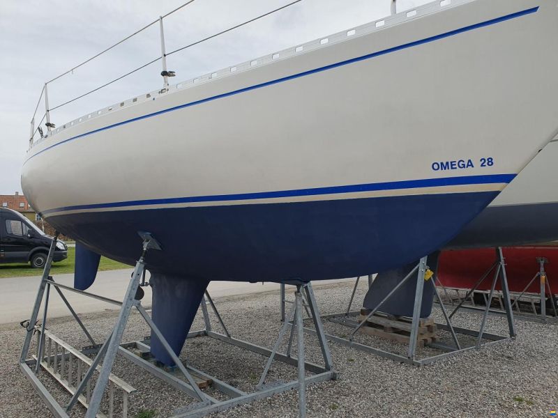 Omega 28