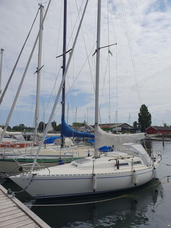 Omega 28