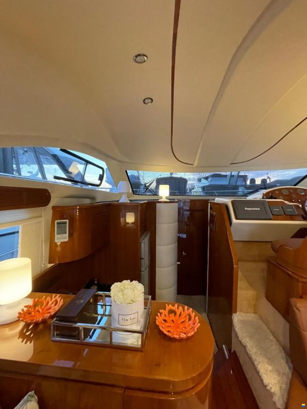 Astondoa 394 Fly