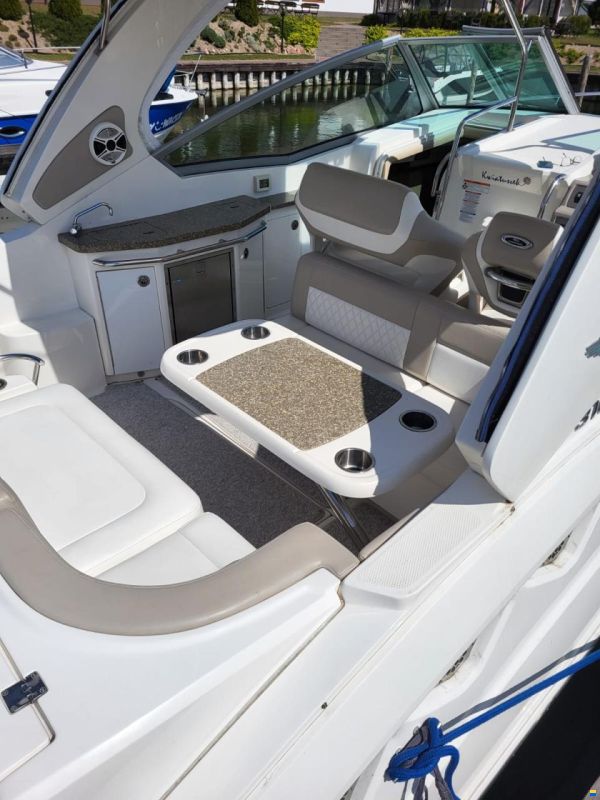 Chaparral 310 Signature