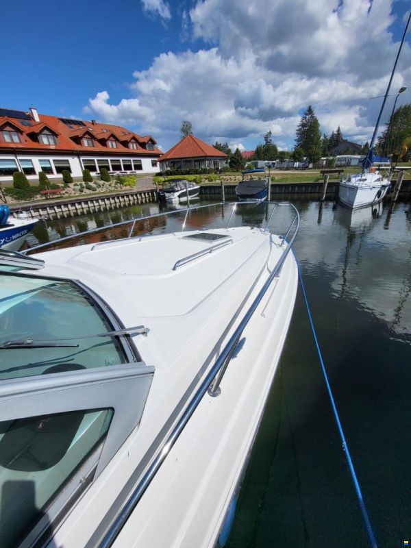 Chaparral 310 Signature