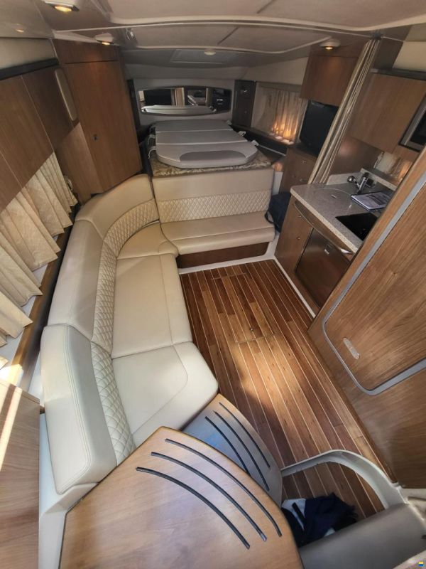Chaparral 310 Signature