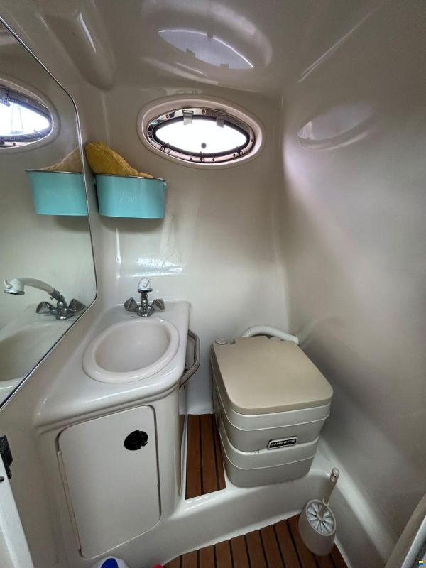 Sea Ray 240 DA