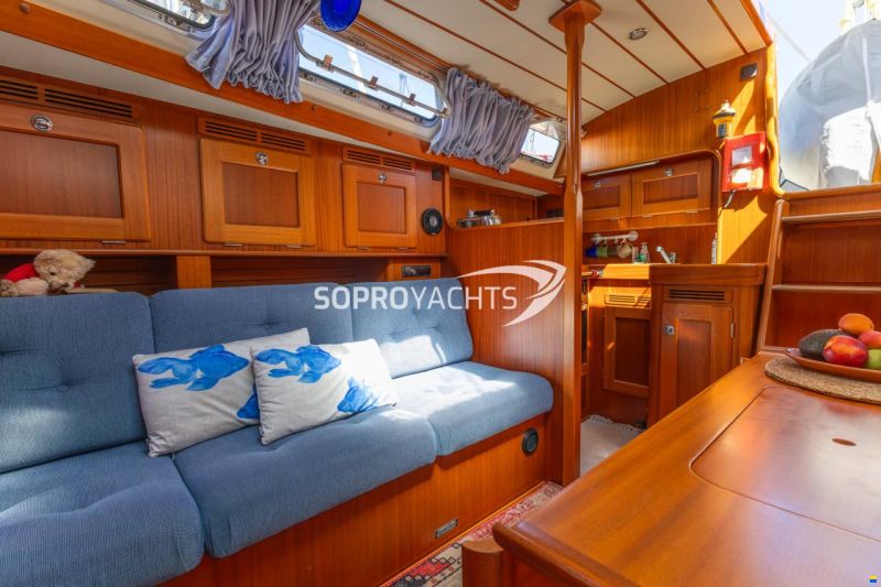 Hallberg-Rassy 43