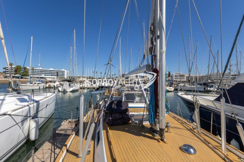Hallberg-Rassy 43