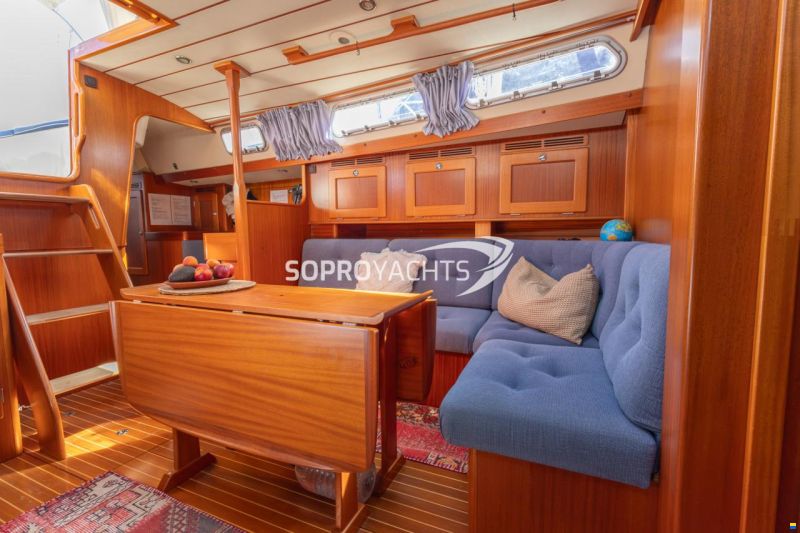 Hallberg-Rassy 43