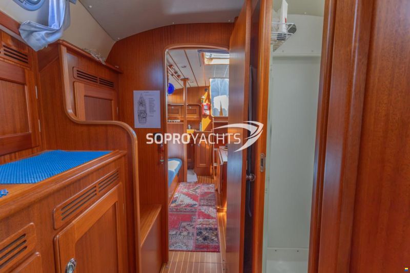 Hallberg-Rassy 43