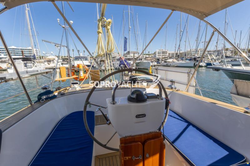 Hallberg-Rassy 43