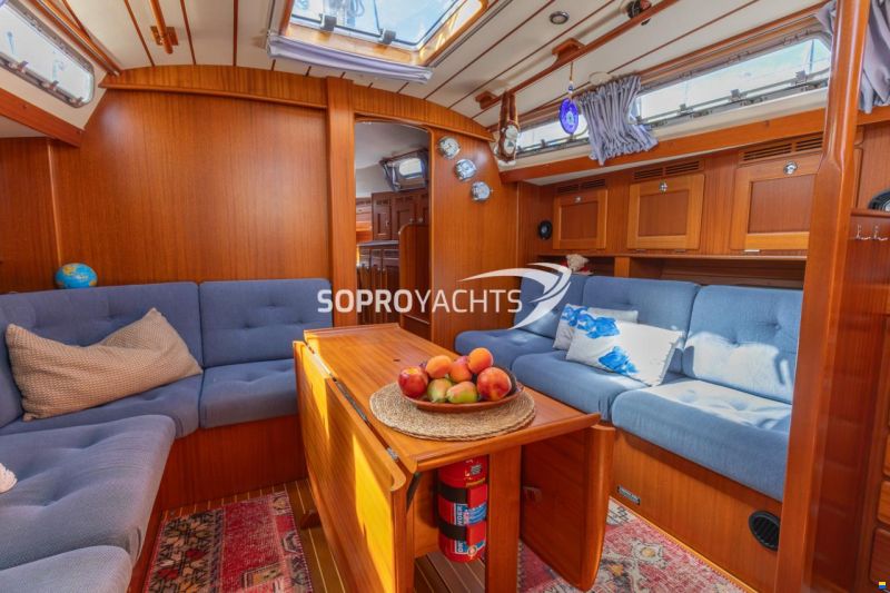 Hallberg-Rassy 43