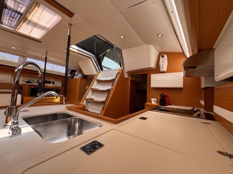 Jeanneau 57